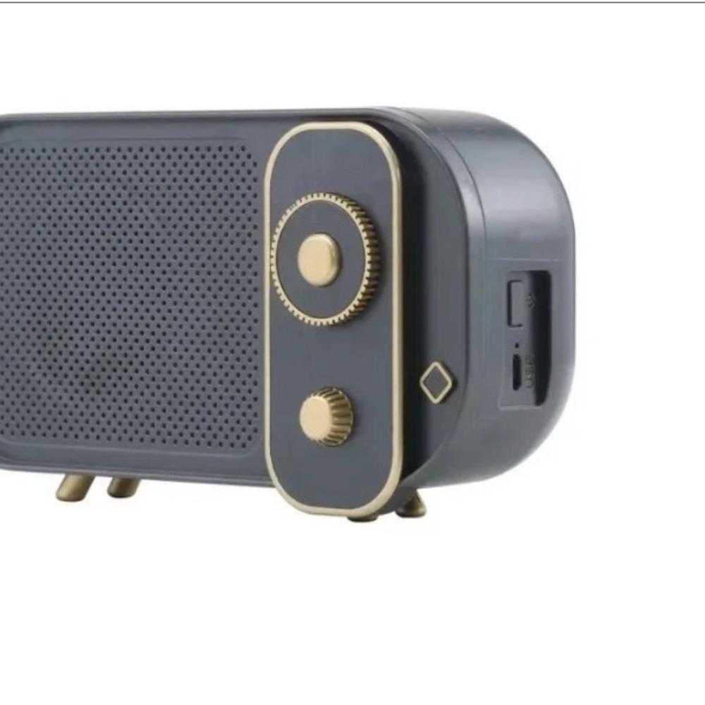 Retro Bluetooth Speaker - Black and Gold